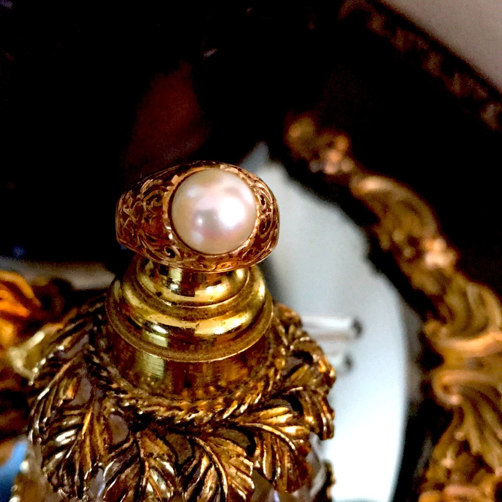 14K Yellow Gold and Pearl Ring Size 7